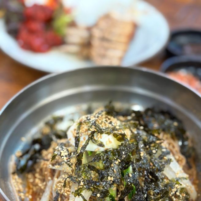 양양 맛집 범바우막국수 | 여기는 수육이 개맛도리 추천