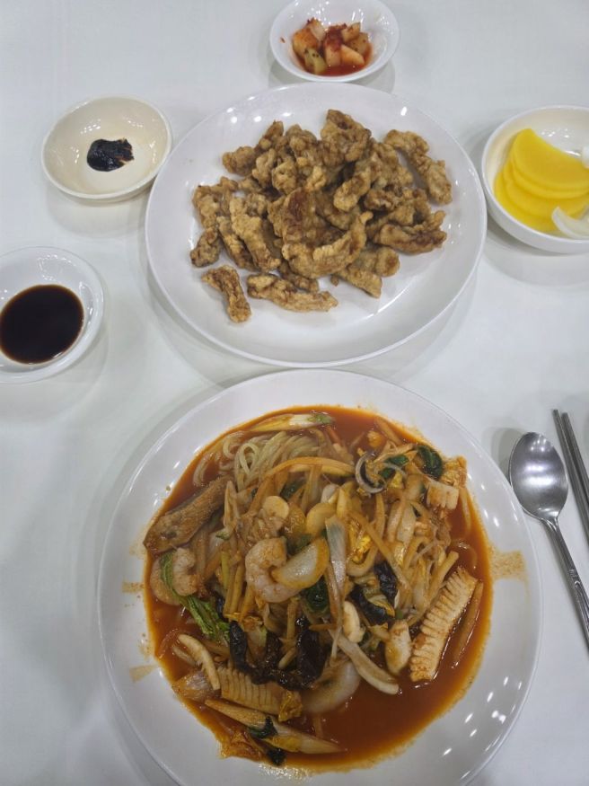 [대구 수성] 대구 최고령 중식당 '인화반점'! 복어살 듬뿍 야끼우동 &amp; 고기튀김 후기