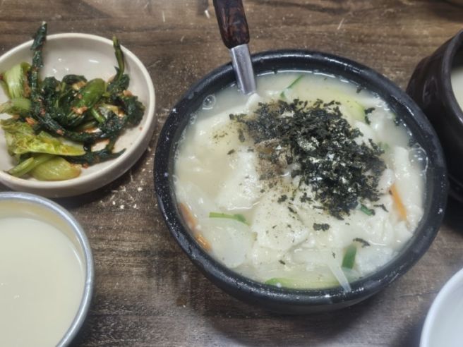 [종로/삼청동] 미슐랭이 인정한 줄 서서 먹는 맛집, ‘삼청동 수제비’ 솔직 후기