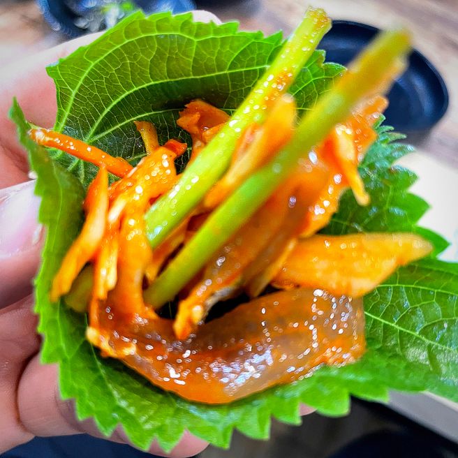 [기장 대변항 맛집] 장군멸치회촌: 백종원 3대천왕 인정! 싱싱한 멸치회와 멸치튀김 성지!