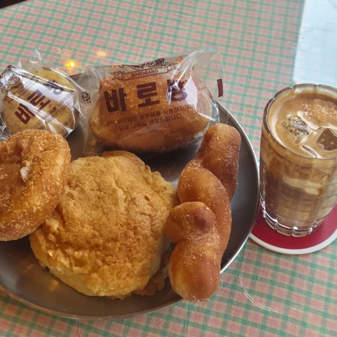 강릉 빵지순례 레트로 빵집 바로방 내돈내산 메뉴 추천 및 주차 후기