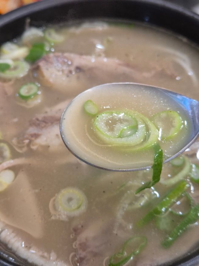 남포동 국밥 맛집 에스 서울깍두기 본점 설렁탕