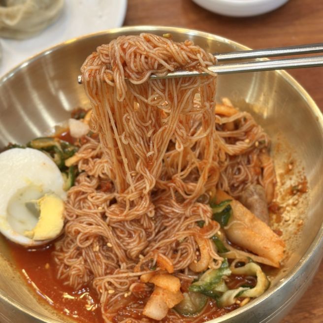 안동 찜닭골목 맛집 옥류관 면옥 비빔냉면과 만두 맛있네요