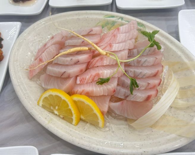 여수 삼치회 맛집 추천! 이순신광장 근처 대성식당에서 특별한 한 끼