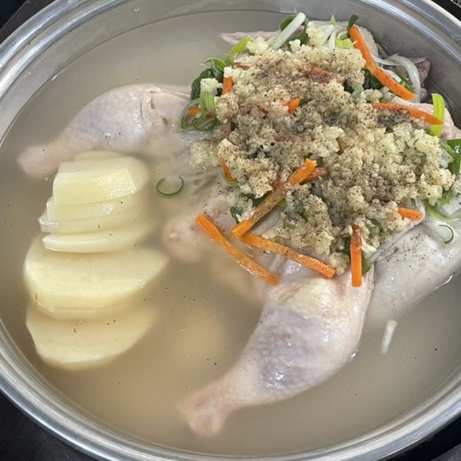 나혼산 동묘 찐맛집! 30년 전통 육수 미쳤다. : 손가네 닭한마리