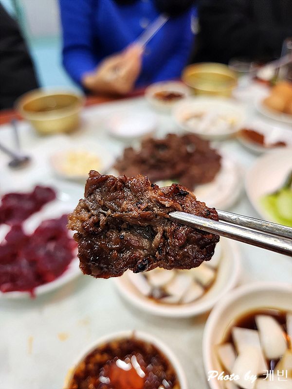 [너구리주물럭/중앙로역] - 단돈 5천원에 국수와 불백도 먹을 수 있는 60년 전통의 뭉티기 전문점