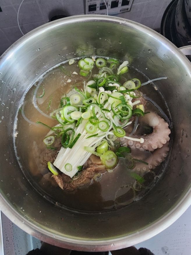 영주 택지맛집 빵집 🐙 착한낙지 영주점/ 구구리제빵소/밀밭베이커리 갈낙탕과 딸기보틀케이크 초코...