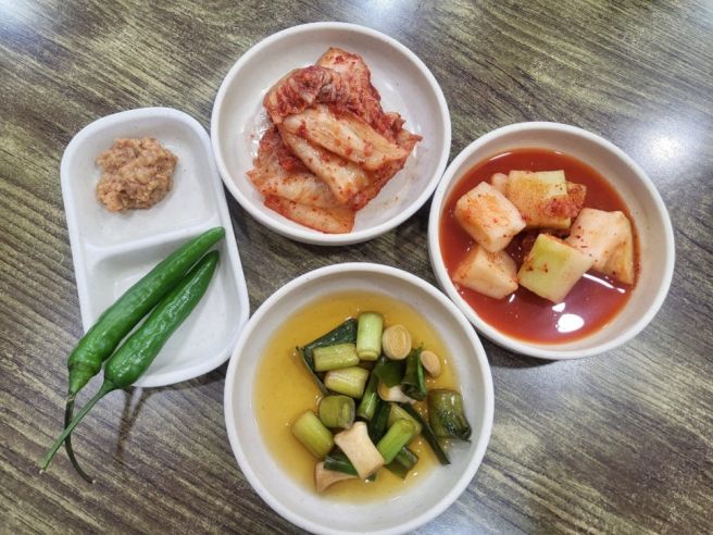 제주공항 근처 고기국수 맛집 왕고모네국수 제주시 로컬식당 후기