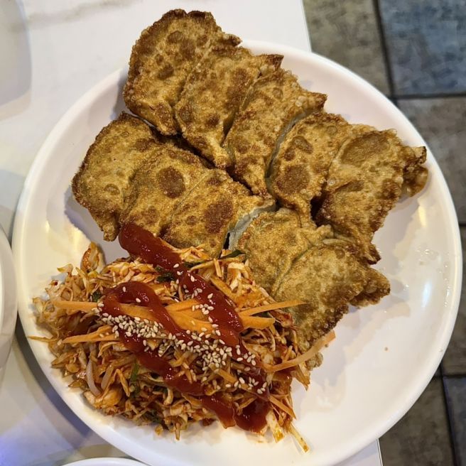 [태산만두] 대구 동성로 맛집 비빔군만두·물만두·쫄면 내돈내산 후기 (메뉴추천/웨이팅 꿀팁)