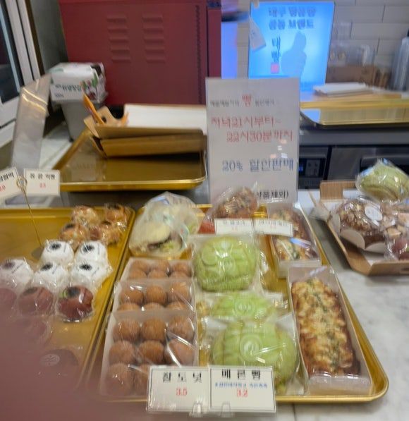 동성로 <최가네 케익 - 다이소 - 원더플레이스 - 토모루 스시 - 왕가 탕후루> - 로겐 201도