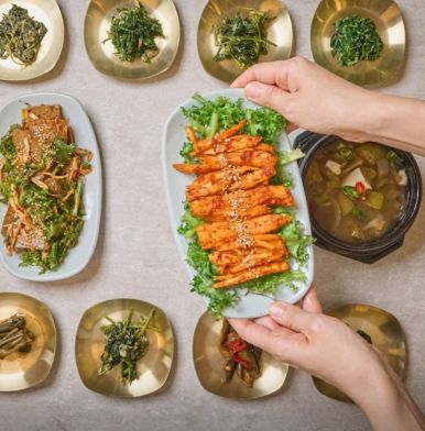 생생정보 2624회 남한산성 용마루, 3대째 이어온 제철 나물 한 상과 능이백숙 맛집