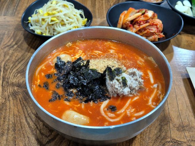 대구 신암동 맛집 블루리본 많은 얼큰 신암태양칼국수