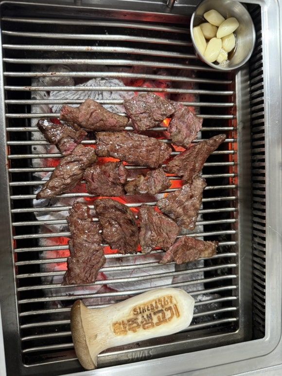 (내돈내산) 우와~ 생고기 질이 너무 좋았던 '황주 식당' (동두천)