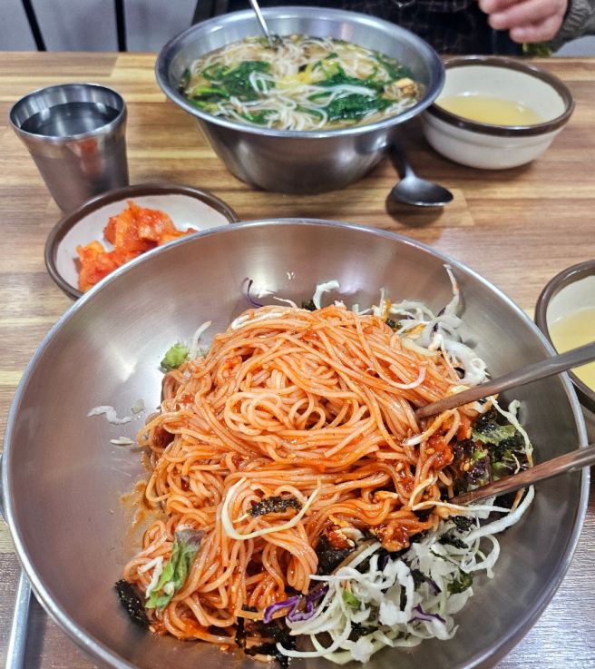 부산 구포시장 가성비좋고 맛도좋은 줄서는 노포맛집!60년 전통 이원화구포국시