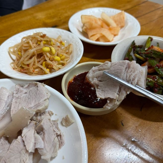 제주 대정 맛집 소고기찌개 밀면 수육 영해식당